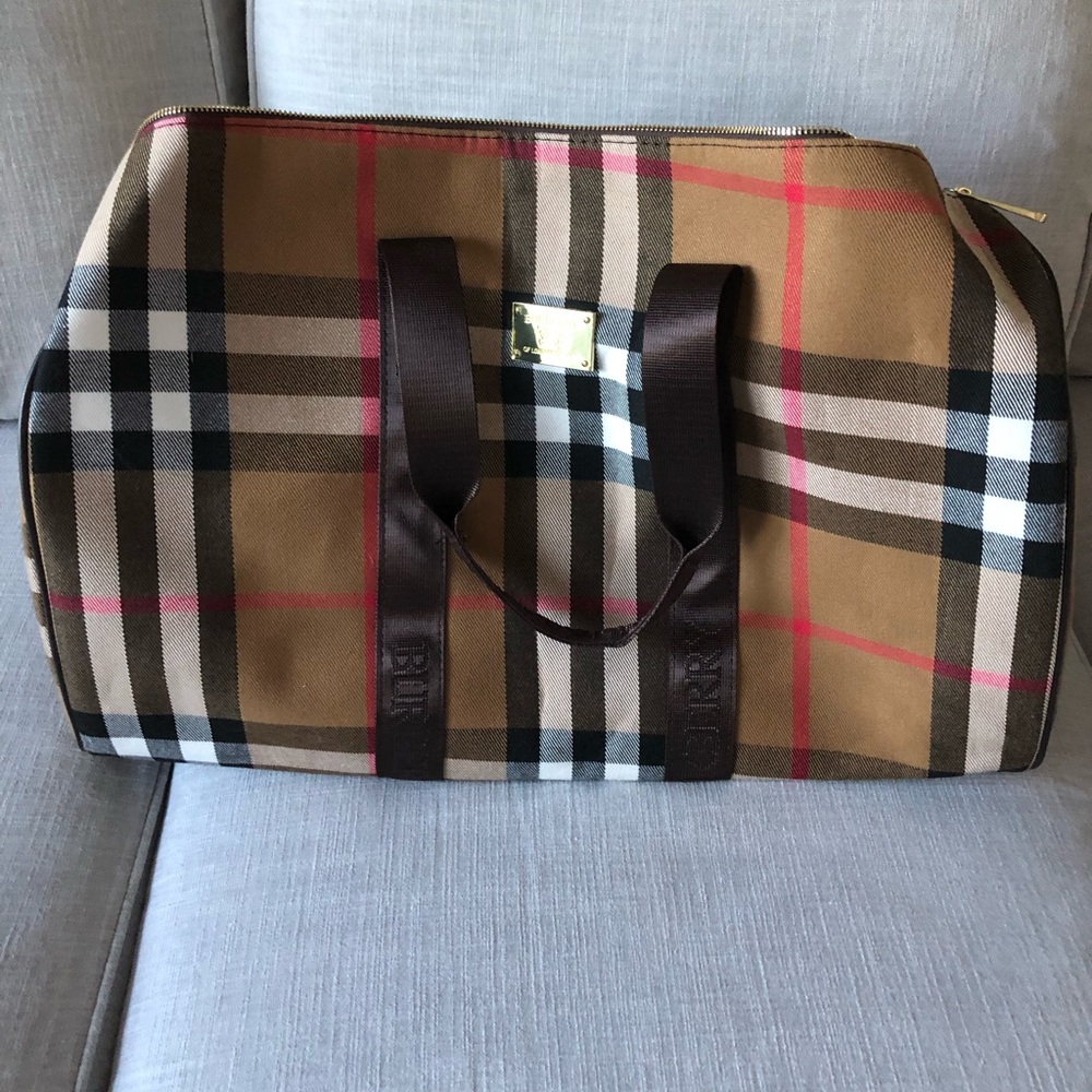 Burberry Duffle bag